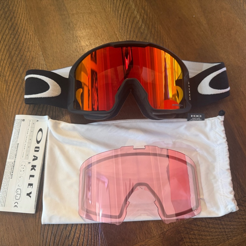 NWOB Oakley Liner Miner XL Goggles with Fire and Pink Lenses
